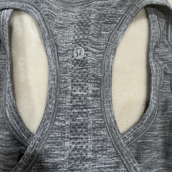 Lululemon Swiftly tech tank - Picture 4 of 4